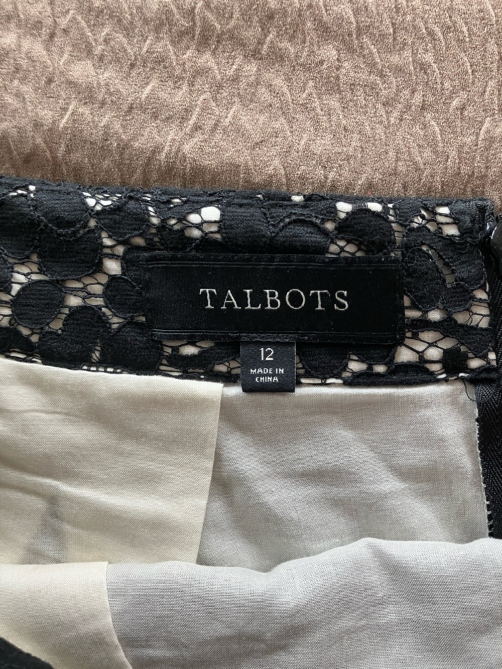 Talbots Black Lace A-Line Skirt Size 12 Cotton Blend Lined Knee Length Classic - Picture 4 of 13